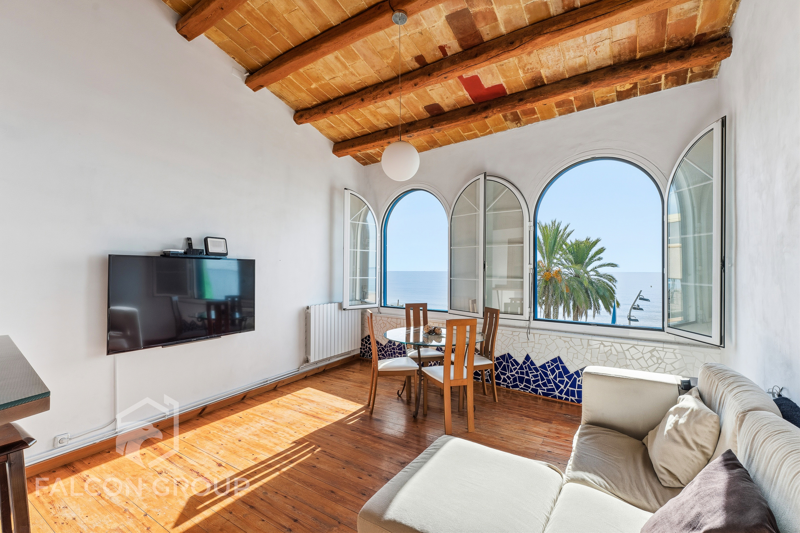 Dúplex en venta en primera línea de mar