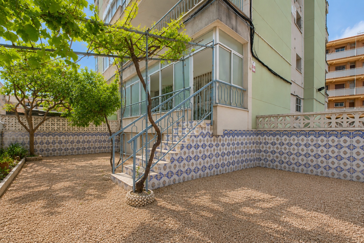 Planta baja con terraza en Cunit
